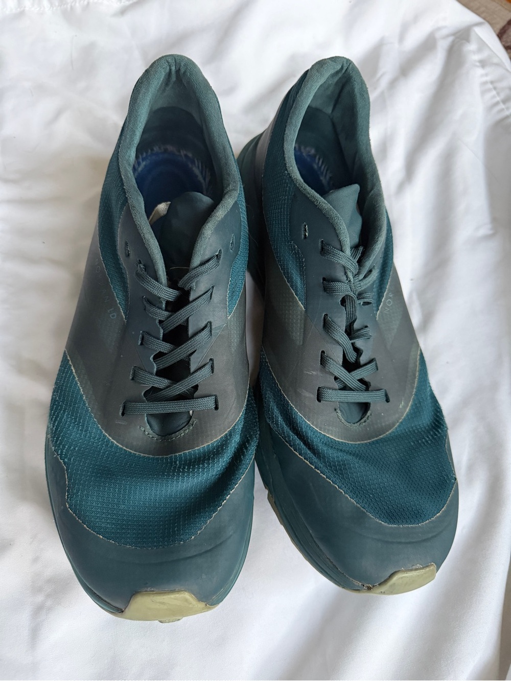 Arc'teryx Teal Men's Trail Sneakers